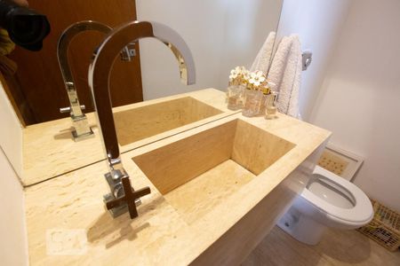 Lavabo de casa de condomínio para alugar com 3 quartos, 140m² em Itaim Bibi, São Paulo