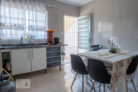 Casa para alugar com 100m², 2 quartos e 1 vagaCozinha