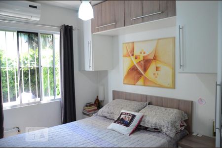 Quarto de apartamento à venda com 2 quartos, 58m² em Igara, Canoas