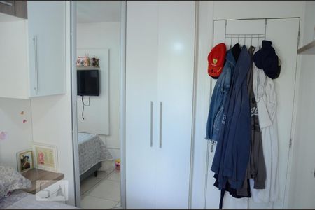 Quarto de apartamento à venda com 2 quartos, 58m² em Igara, Canoas