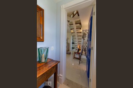Apartamento para alugar com 220m², 3 quartos e 3 vagas Apartamento para alugar com 220m², 3 quartos e 3 vagasHall Privativo