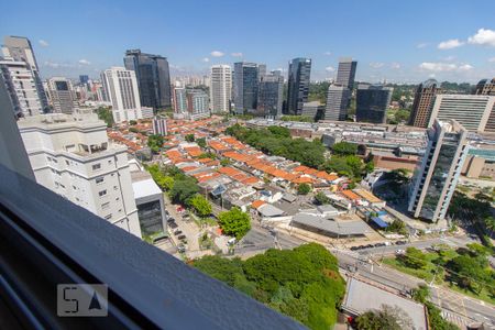 Apartamento para alugar com 220m², 3 quartos e 3 vagas Apartamento para alugar com 220m², 3 quartos e 3 vagasVista da Suíte 2