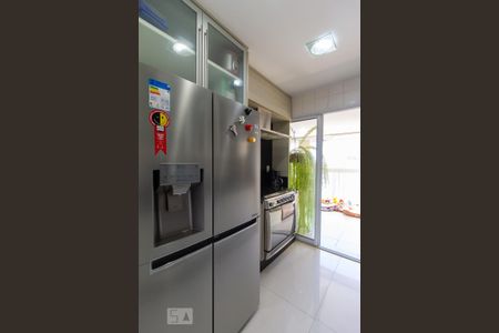 Apartamento para alugar com 220m², 3 quartos e 3 vagas Apartamento para alugar com 220m², 3 quartos e 3 vagasCozinha