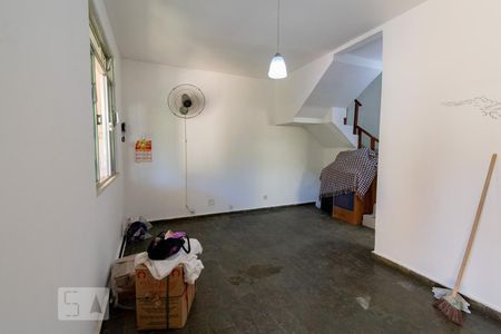 Sala de casa de condomínio à venda com 3 quartos, 175m² em Anil, Rio de Janeiro