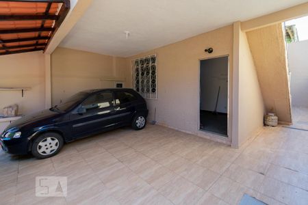 Casa de condomínio à venda com 175m², 3 quartos e 2 vagas Casa de condomínio à venda com 175m², 3 quartos e 2 vagasÁrea Externa