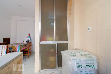 Casa de condomínio à venda com 175m², 3 quartos e 2 vagas Casa de condomínio à venda com 175m², 3 quartos e 2 vagasÁrea de Serviço