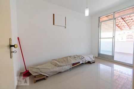 Casa de condomínio à venda com 175m², 3 quartos e 2 vagas Casa de condomínio à venda com 175m², 3 quartos e 2 vagasQuarto 2