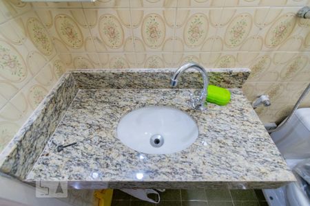 Casa de condomínio à venda com 175m², 3 quartos e 2 vagas Casa de condomínio à venda com 175m², 3 quartos e 2 vagasBanheiro Social