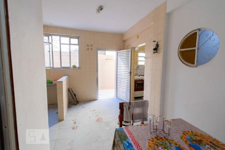 Casa de condomínio à venda com 175m², 3 quartos e 2 vagas Casa de condomínio à venda com 175m², 3 quartos e 2 vagasCopa