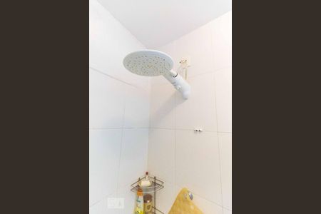 Casa à venda com 300m², 5 quartos e sem vagaBanheiro da Suíte 1 - Chuveiro elétrico