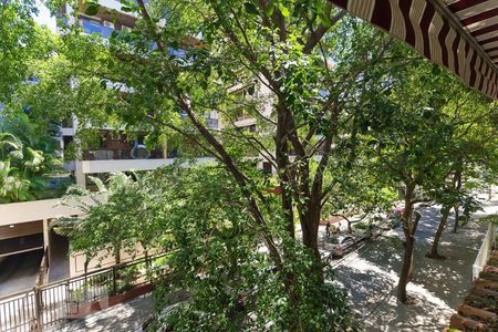 Casa à venda com 300m², 5 quartos e sem vagaVista da Suíte 4