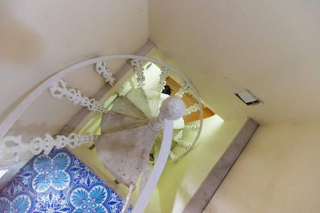 Casa à venda com 300m², 5 quartos e sem vagaEscada