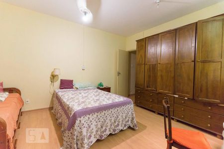 Casa à venda com 300m², 5 quartos e sem vagaSuíte 2