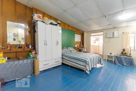 Casa à venda com 300m², 5 quartos e sem vagaSuíte 4