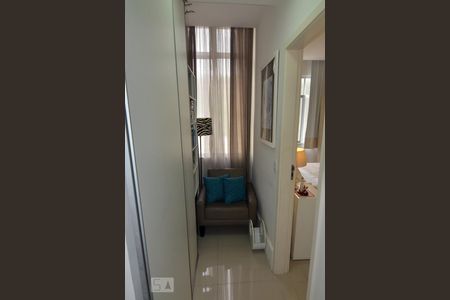 Apartamento à venda com 70m², 2 quartos e sem vagaCorredor