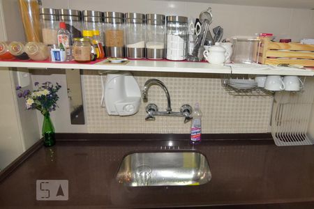 Apartamento à venda com 70m², 2 quartos e sem vagaCozinha