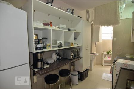 Apartamento à venda com 70m², 2 quartos e sem vagaCozinha