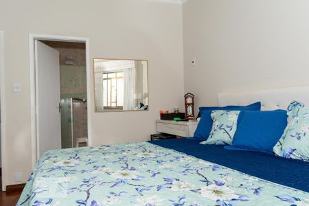 Suíte de casa à venda com 3 quartos, 240m² em Vila Bertioga, São Paulo