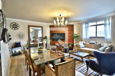 Sala de casa à venda com 3 quartos, 240m² em Vila Bertioga, São Paulo