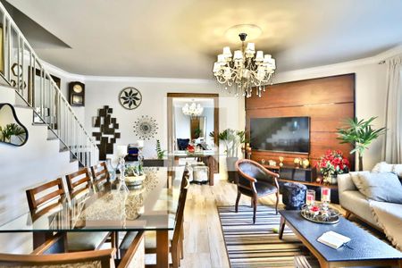 Sala de casa à venda com 3 quartos, 240m² em Vila Bertioga, São Paulo