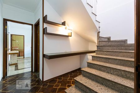 1o. Andar - Corredor de casa à venda com 3 quartos, 300m² em Vila Moinho Velho, São Paulo