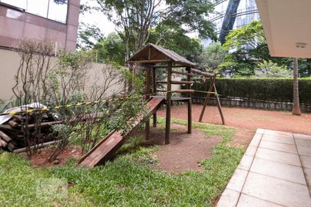 Apartamento para alugar com 65m², 2 quartos e 1 vaga Apartamento para alugar com 65m², 2 quartos e 1 vagaÁrea Comum - Playground (em reforma)