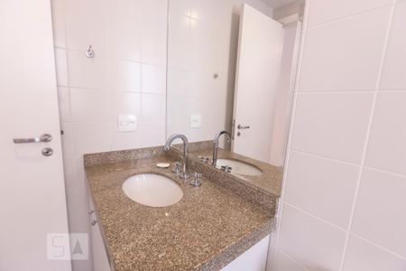Banheiro de apartamento para alugar com 2 quartos, 65m² em Vila Olímpia, São Paulo