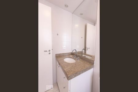 Apartamento para alugar com 65m², 2 quartos e 1 vaga Apartamento para alugar com 65m², 2 quartos e 1 vagaBanheiro