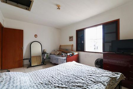 Casa à venda com 130m², 3 quartos e 2 vagas Casa à venda com 130m², 3 quartos e 2 vagasQuarto 1