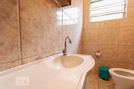 Casa à venda com 130m², 3 quartos e 2 vagas Casa à venda com 130m², 3 quartos e 2 vagasBanheiro