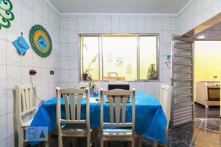 Casa à venda com 130m², 3 quartos e 2 vagas Casa à venda com 130m², 3 quartos e 2 vagasCopa