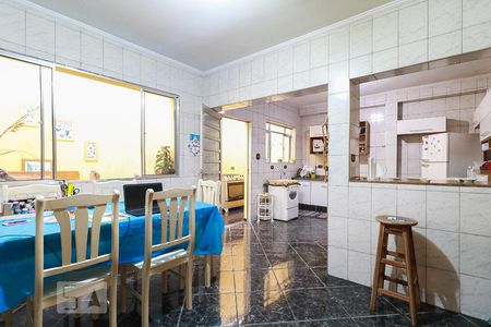 Casa à venda com 130m², 3 quartos e 2 vagas Casa à venda com 130m², 3 quartos e 2 vagasCopa