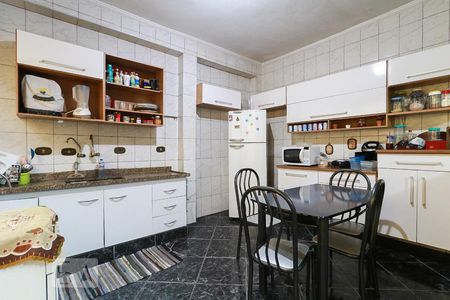 Casa à venda com 130m², 3 quartos e 2 vagas Casa à venda com 130m², 3 quartos e 2 vagasCozinha