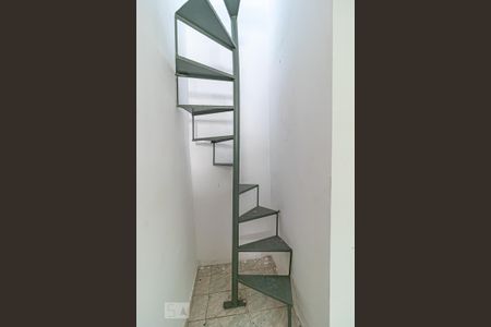 Casa para alugar com 40m², 1 quarto e sem vagaEscada para o Terraço