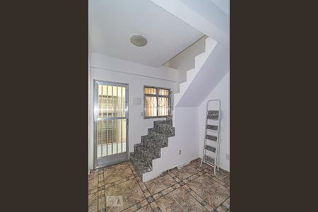 Escada de casa para alugar com 1 quarto, 40m² em Freguesia de Jacarepaguá, Rio de Janeiro
