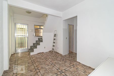 Sala - Primeiro Andar de casa para alugar com 1 quarto, 40m² em Freguesia de Jacarepaguá, Rio de Janeiro