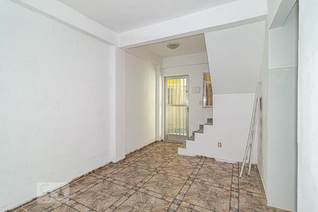 Sala - Primeiro Andar de casa para alugar com 1 quarto, 40m² em Freguesia de Jacarepaguá, Rio de Janeiro