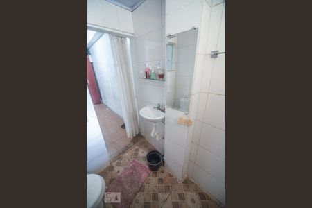 Casa para alugar com 65m², 2 quartos e sem vagaBanheiro