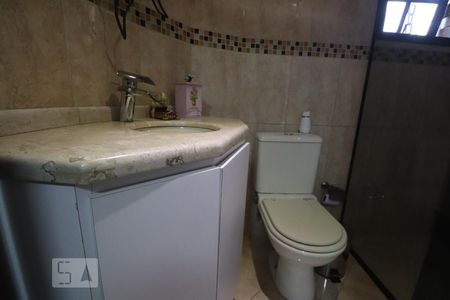 Casa à venda com 180m², 4 quartos e 3 vagasBanheiro da Suíte