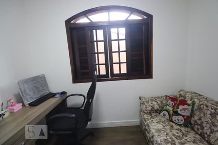 Dormitório 2 de casa à venda com 4 quartos, 180m² em Vila Camilopolis, Santo André
