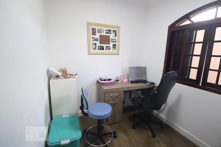 Dormitório 2 de casa à venda com 4 quartos, 180m² em Vila Camilopolis, Santo André