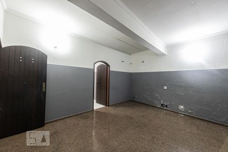 Casa à venda com 360m², 3 quartos e 6 vagasComodo Reversível 2