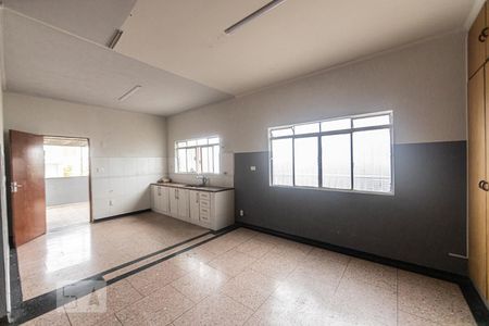 Casa à venda com 360m², 3 quartos e 6 vagasCozinha