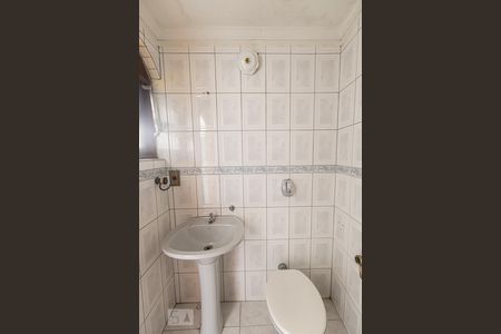 Casa à venda com 360m², 3 quartos e 6 vagasBanheiro de Serviço 2