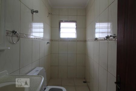 Casa à venda com 72m², 2 quartos e 1 vagaBanheiro 1