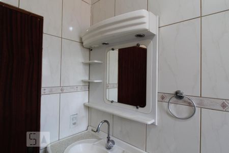 Casa à venda com 72m², 2 quartos e 1 vagaBanheiro 1 espelho