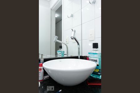 Apartamento à venda com 50m², 2 quartos e 1 vagaDetalhe banheiro - Pia