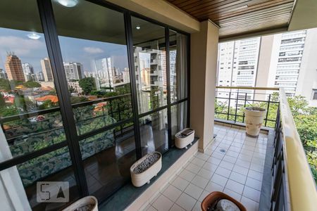 Varanda de apartamento à venda com 4 quartos, 140m² em Vila Mariana, São Paulo