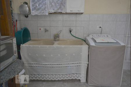 Casa à venda com 100m², 2 quartos e sem vaga Casa à venda com 100m², 2 quartos e sem vagaArea de Serviço