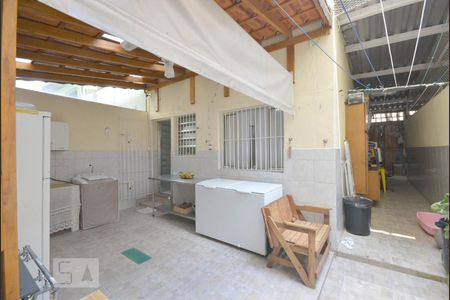 Casa à venda com 100m², 2 quartos e sem vaga Casa à venda com 100m², 2 quartos e sem vagaArea de Serviço